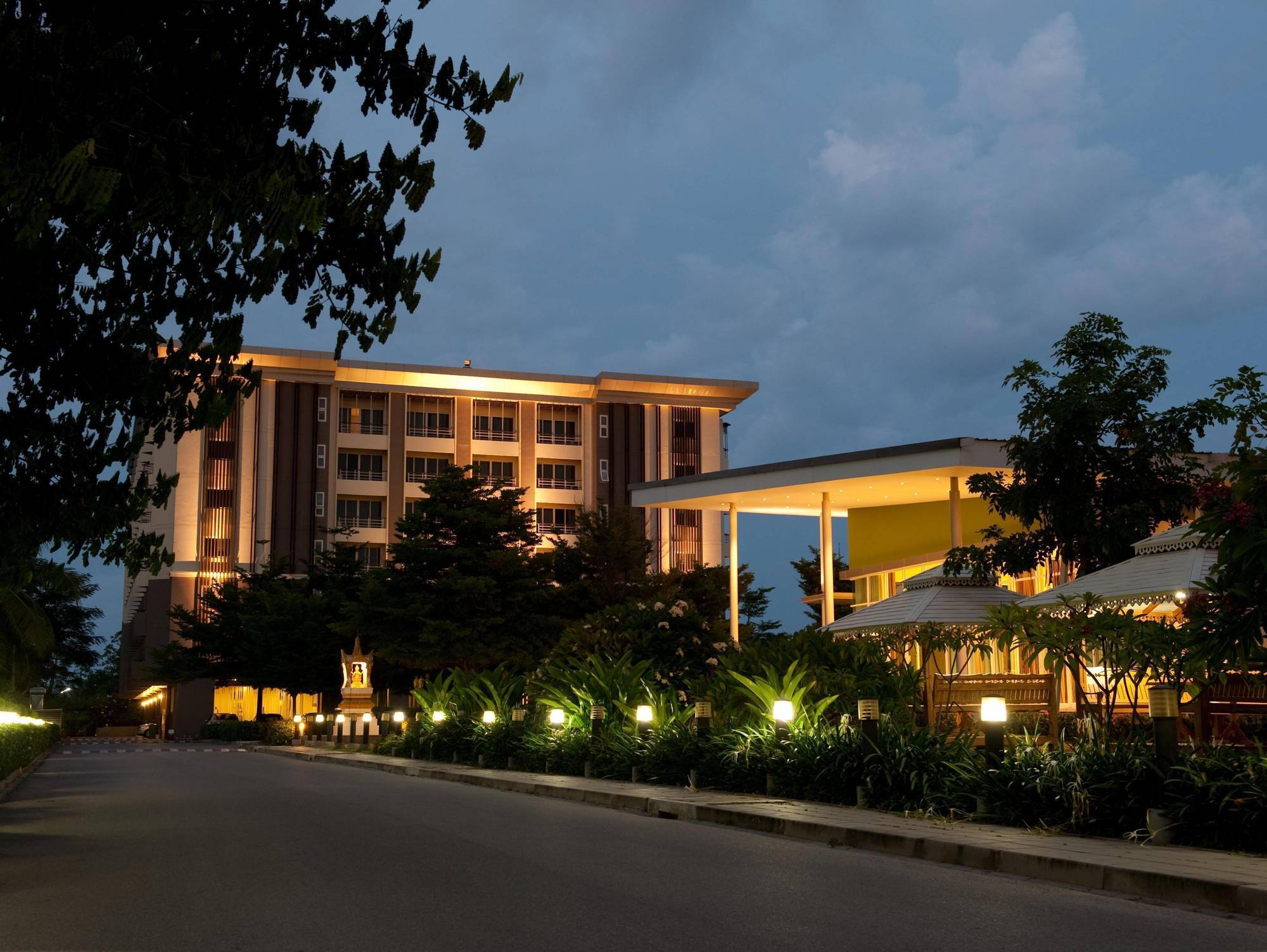Silathip Huahin Serviced Apartment & Hotel Ngoại thất bức ảnh